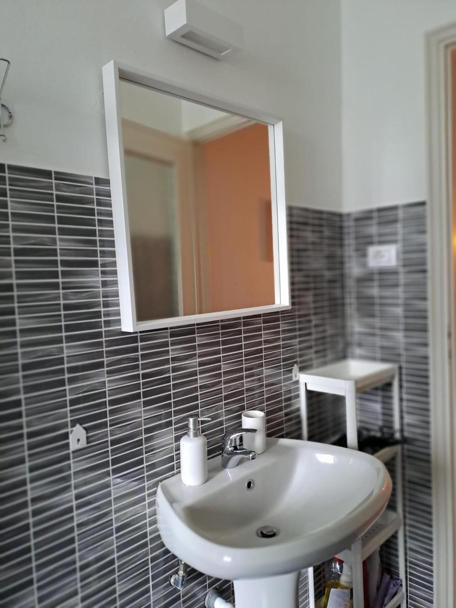 Jaky Maison Torino, Cozy & Modern Stay With Wi-Fi, Kitchen & Balcony Exterior foto