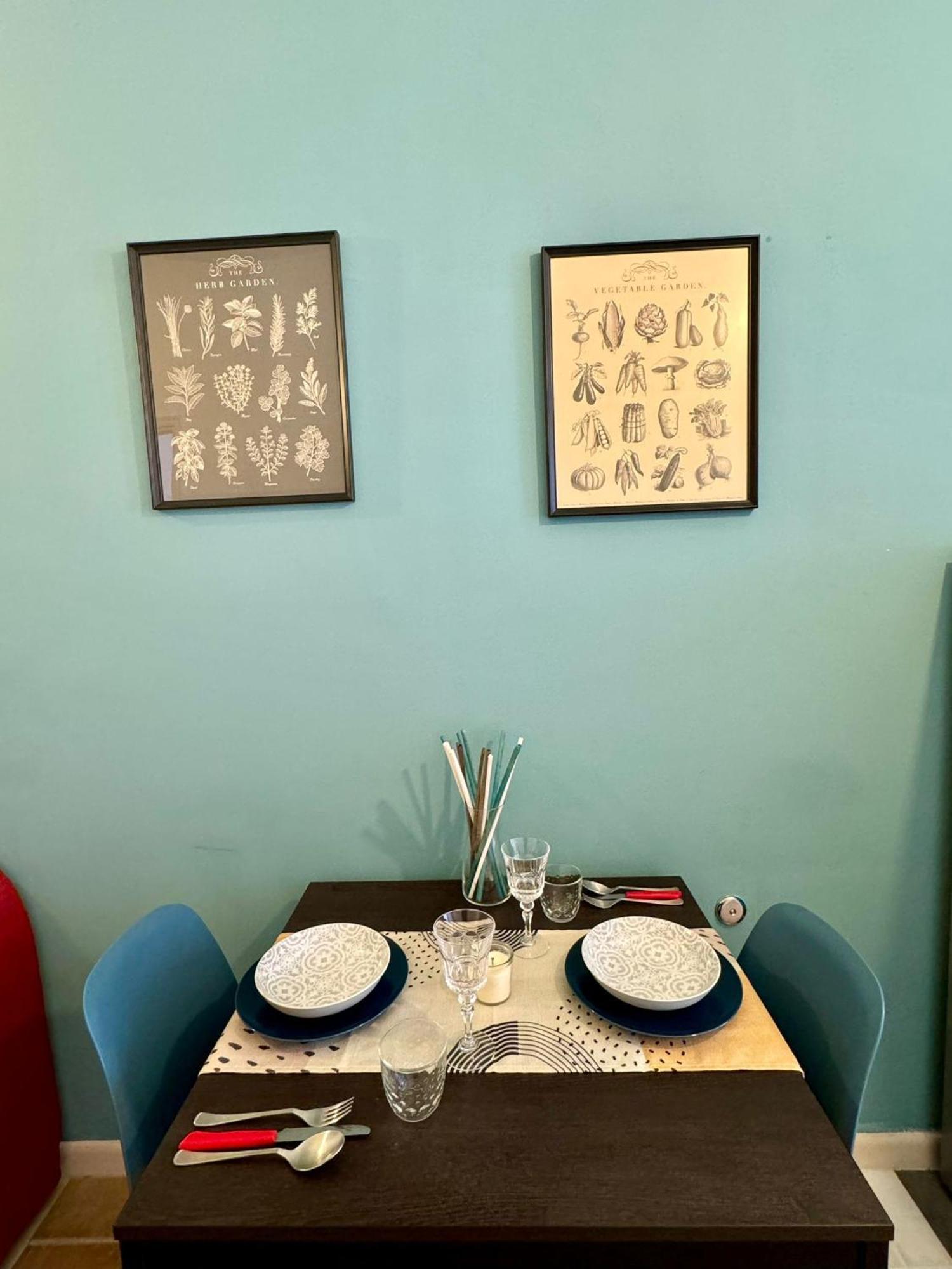 Jaky Maison Torino, Cozy & Modern Stay With Wi-Fi, Kitchen & Balcony Exterior foto