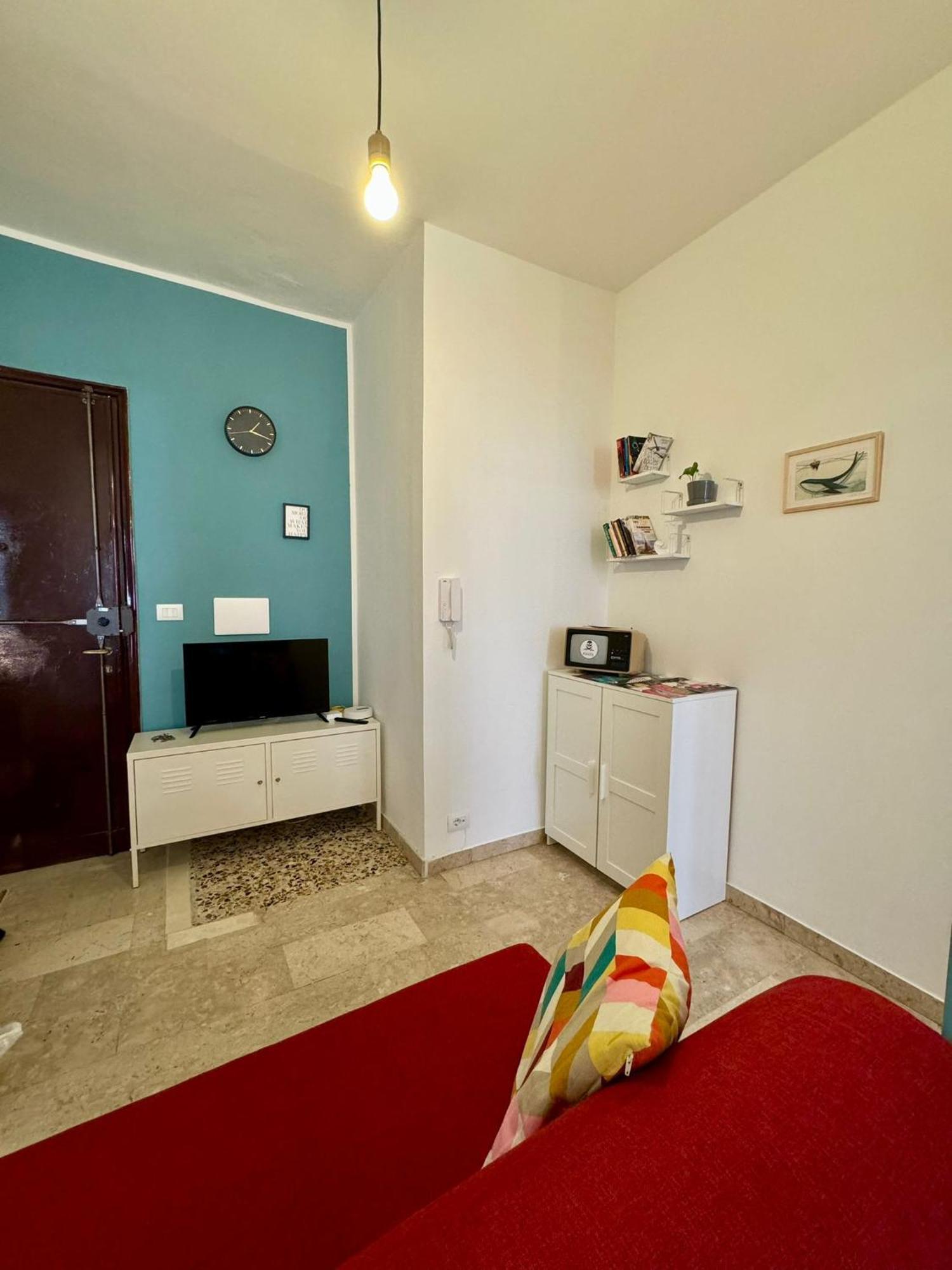 Jaky Maison Torino, Cozy & Modern Stay With Wi-Fi, Kitchen & Balcony Exterior foto